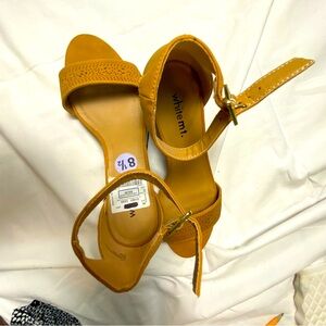 womens shoes Eileen Fall Pumpkin Color 8 1/2W Ankle Strap Open Toe New